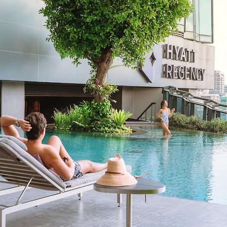 Hyatt Regency Bangkok Sukhumvit Hotel Екстериор снимка