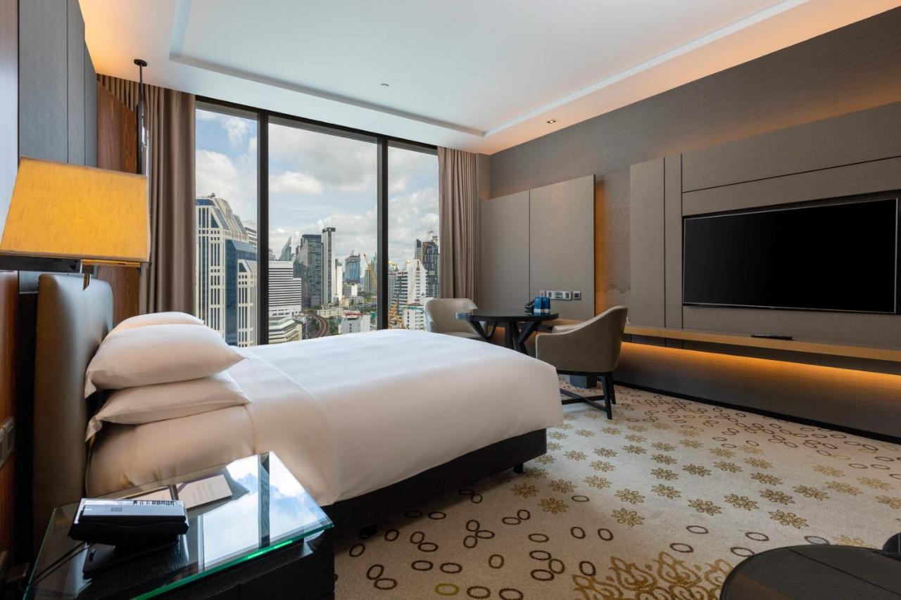 Hyatt Regency Bangkok Sukhumvit Hotel Екстериор снимка