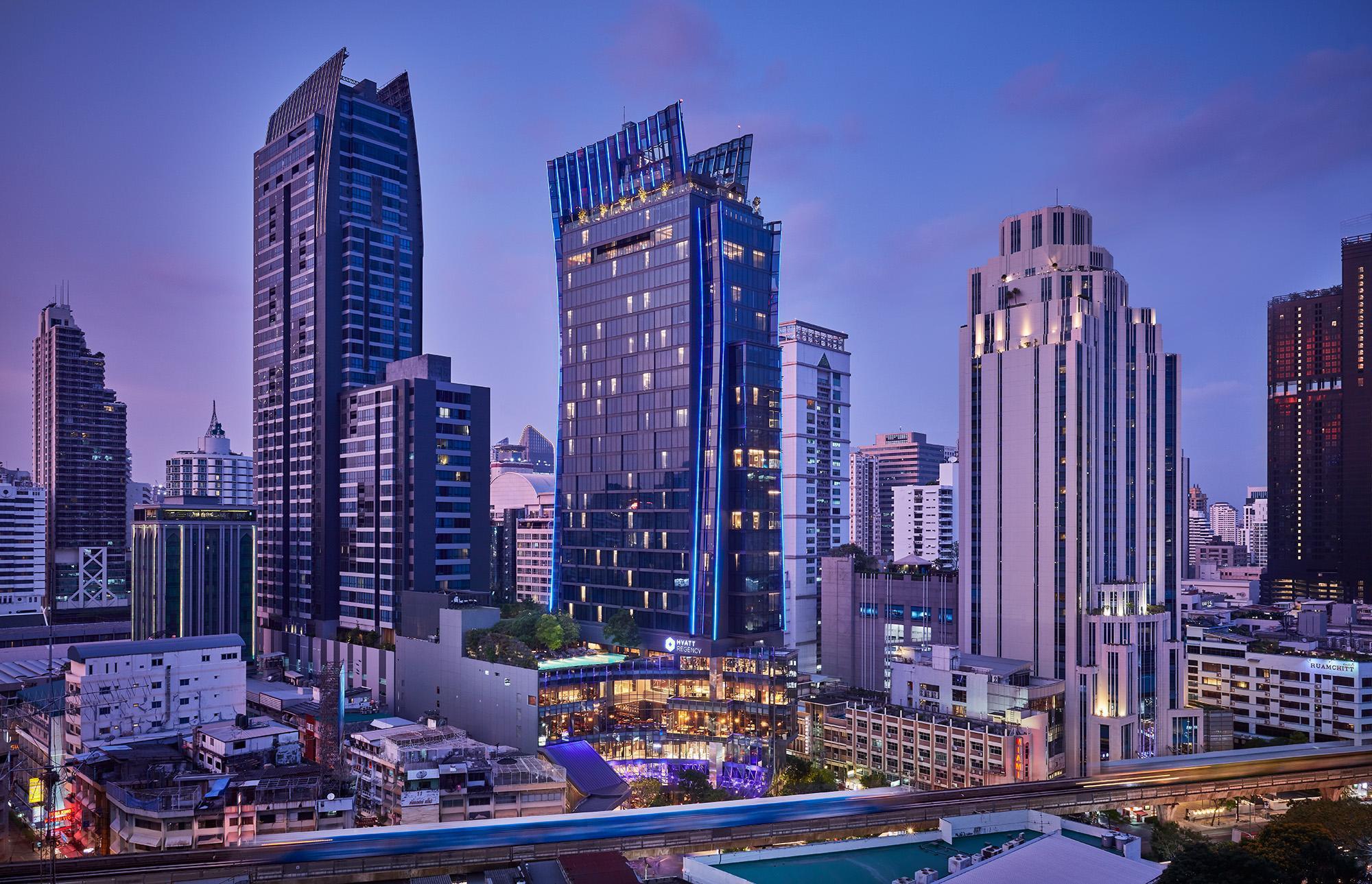 Hyatt Regency Bangkok Sukhumvit Hotel Екстериор снимка